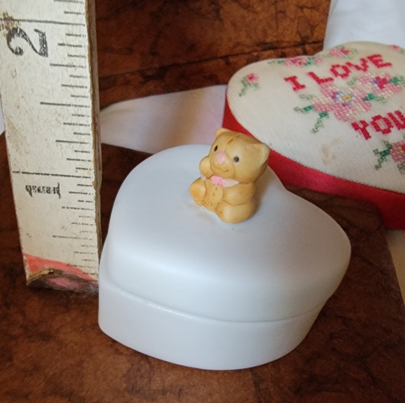 First Tooth Vintage Ceramic Trinket Box - Picture 9 of 10
